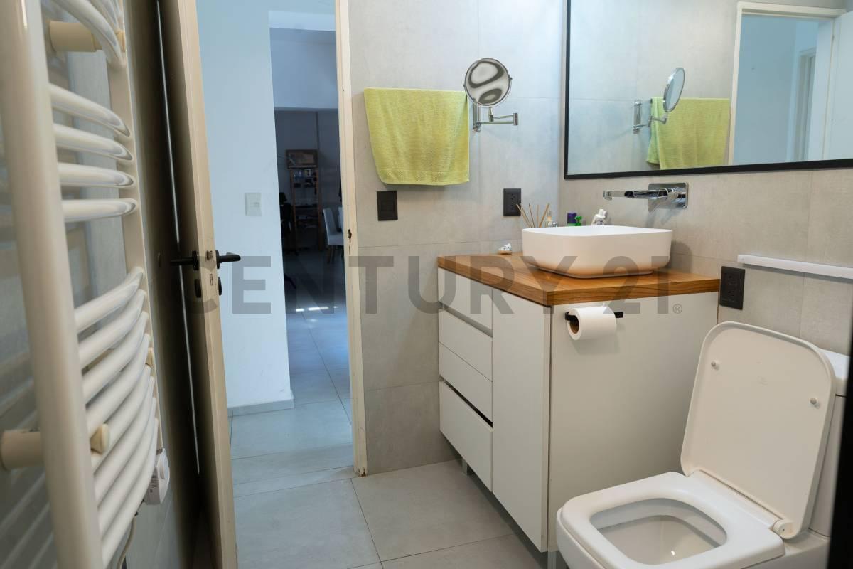 Foto de Venta PH 2/3 AMBIENTES ESTILO LOFT – 99 M² CUBIERTOS, PATIO Y TERRAZA, imagen 2