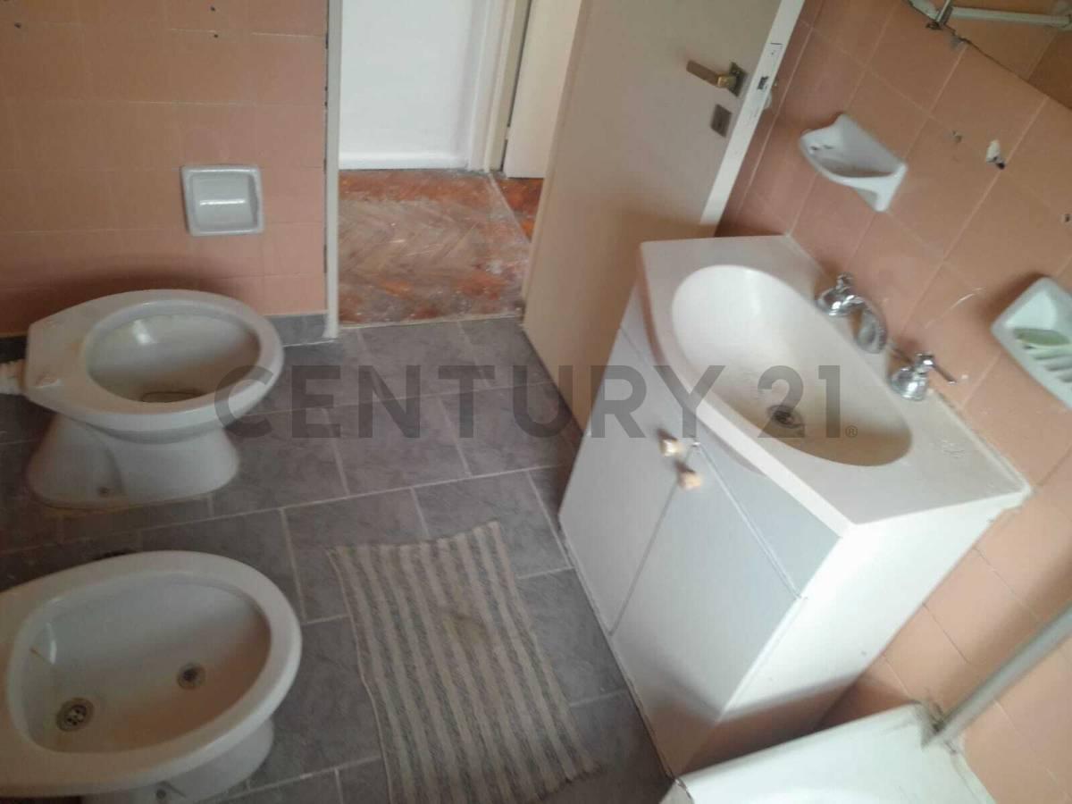 Foto de DEPARTAMENTO 3 AMBIENTE A RECICLAR BELGRANO, imagen 3