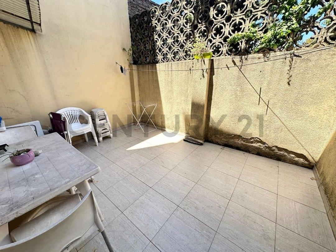 Foto de PH CON PATIO EN CASEROS, imagen 2
