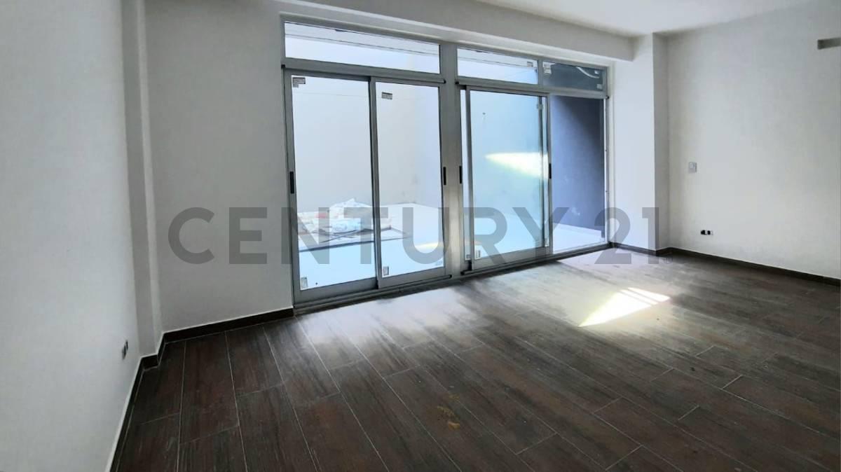 Foto de VENTA EXCLUSIVO DESARROLLO 1 AMB Y 1/2 PATIO LUMINOSO EXCE, imagen 1