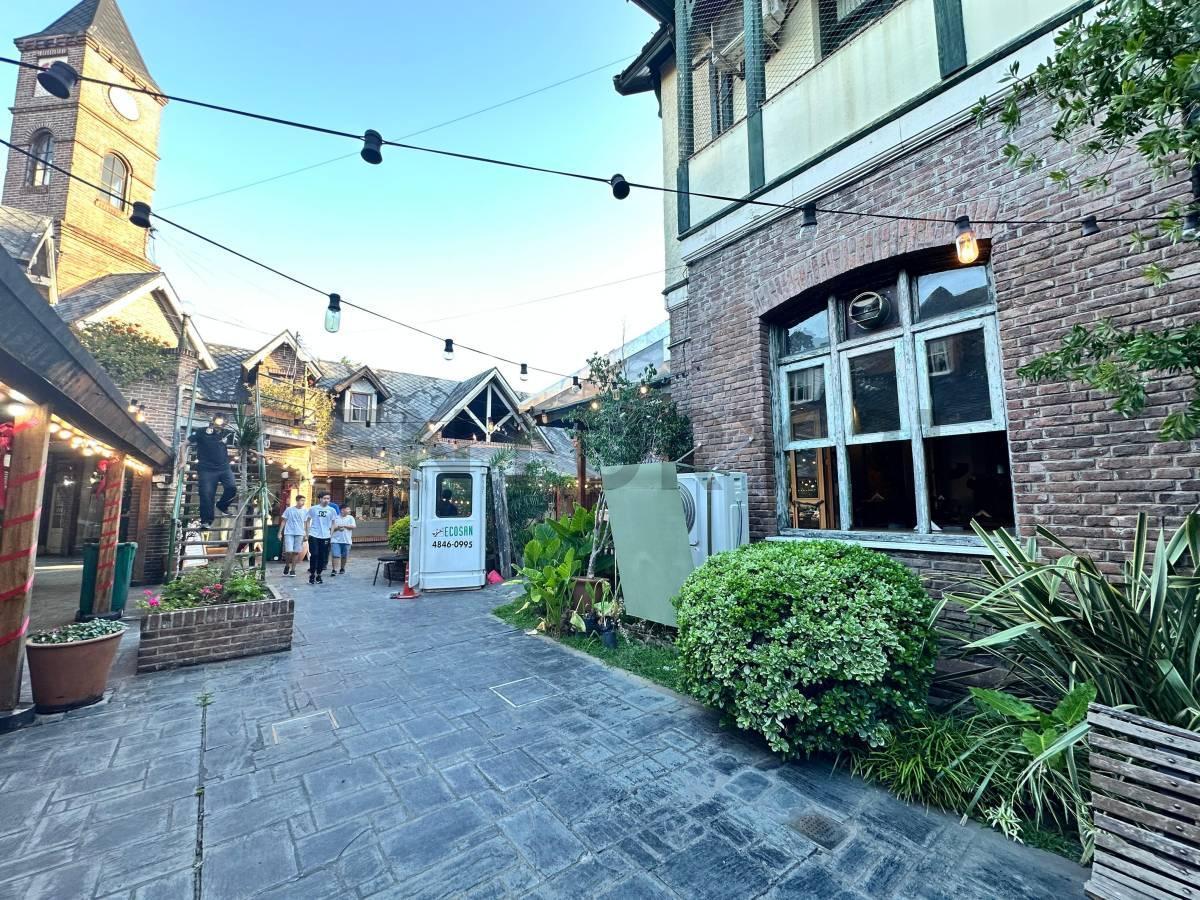 Foto de LOCAL 38 en PASEO FLORIDO - HURLINGHAM, imagen 1