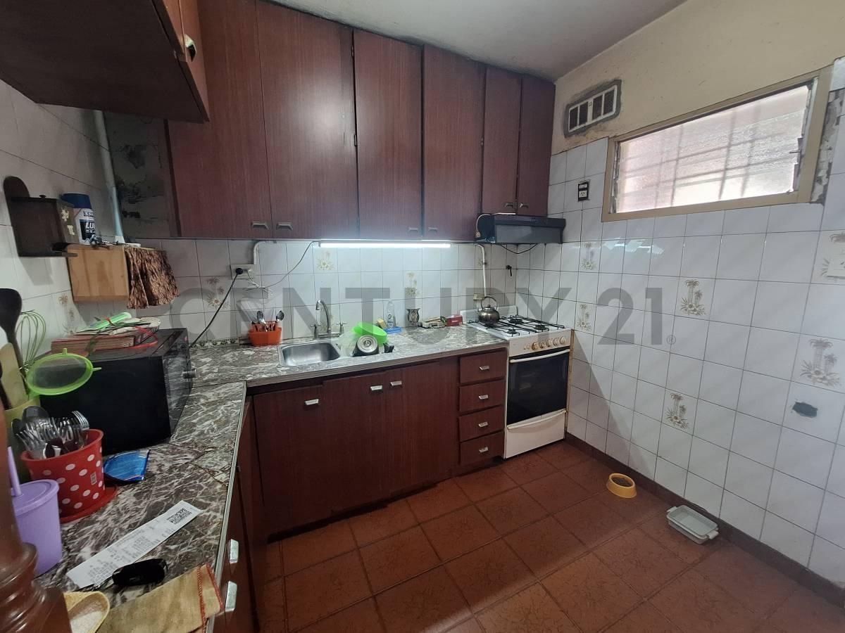 Foto de Venta de Casa 3 Ambientes en Remedios de Escalada, Lanús., imagen 2