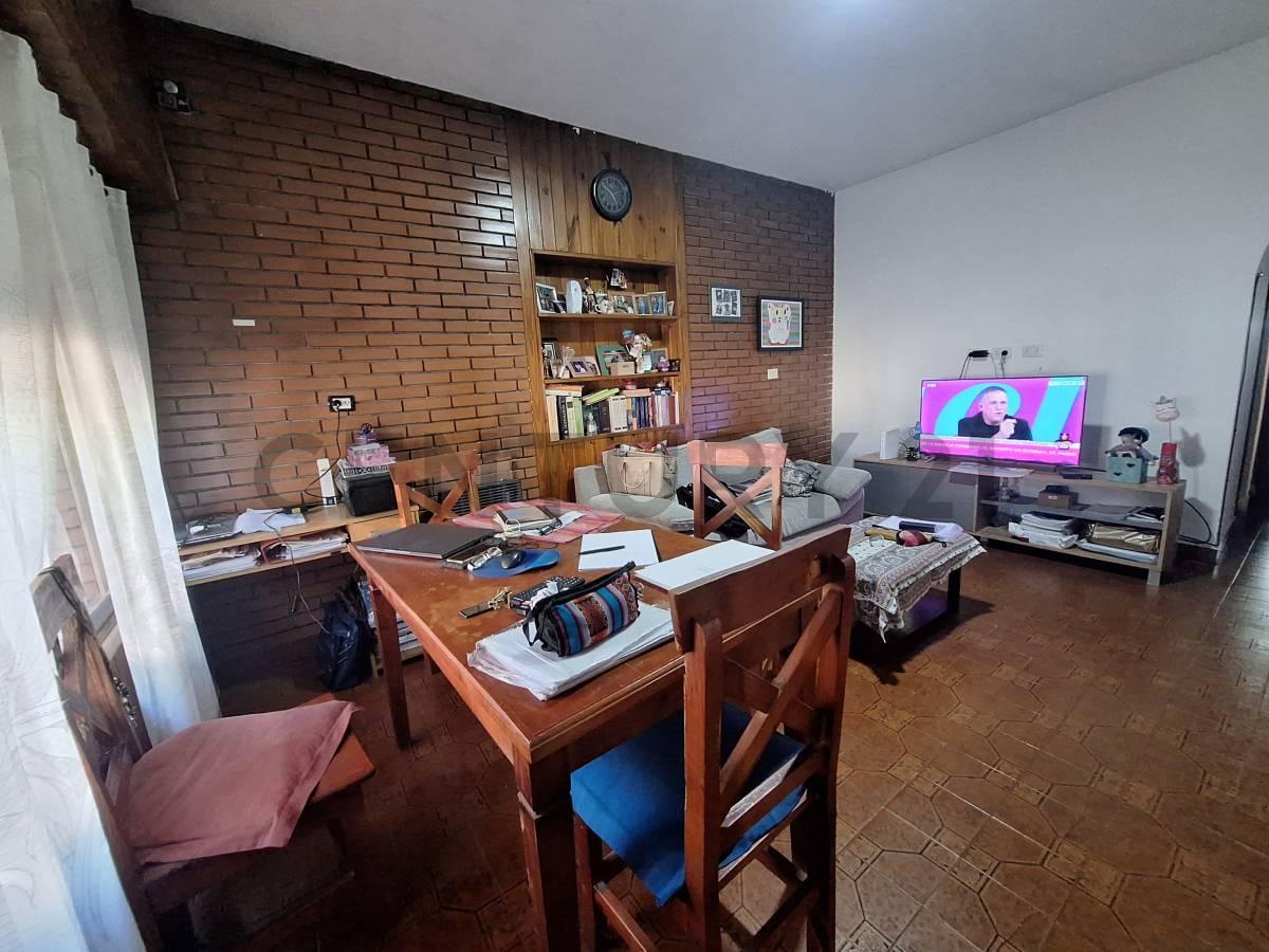 Foto de Venta de Casa 3 Ambientes en Remedios de Escalada, Lanús., imagen 1