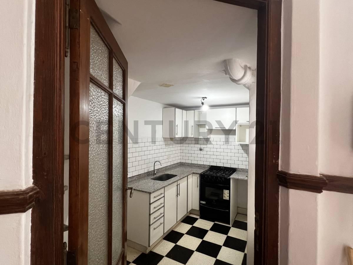 Foto de ALQUILER DEPTO. 3 AMB CON DEPENDENCIA – ALMAGRO –, imagen 3