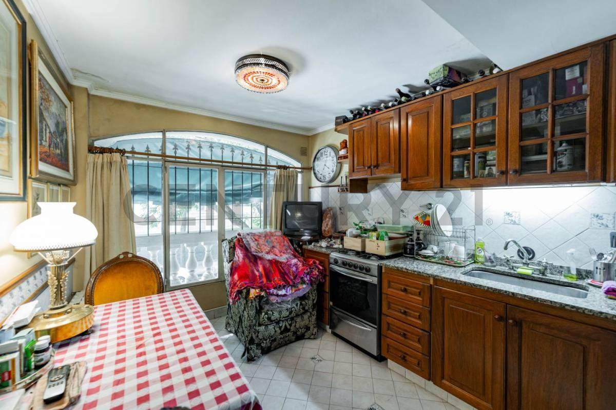 Foto de Venta Casa, 9 ambientes en Nuñez, Quesada y Ciudad de las Paz, Capital, imagen 3
