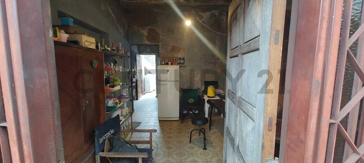 Foto de VENTA CASA 3 AMBIENTES CON COCHERA SOBRE LOTE PROPIO, imagen 2