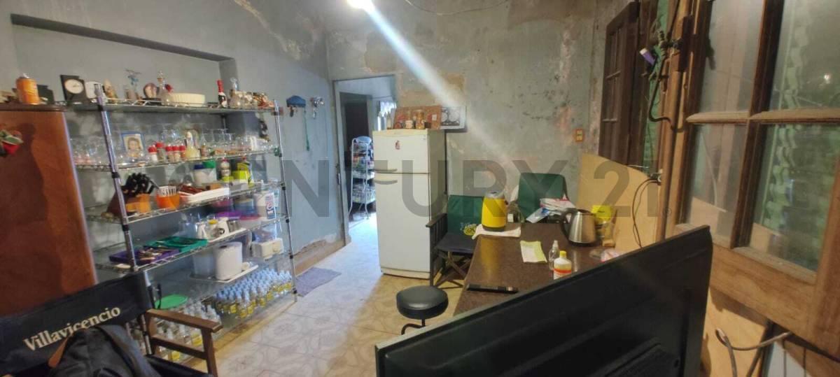 Foto de VENTA CASA 3 AMBIENTES CON COCHERA SOBRE LOTE PROPIO, imagen 1