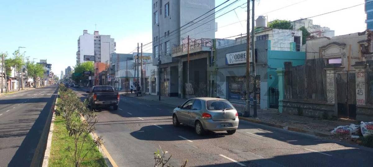 Foto de VENTA LOCAL COMERCIAL A ESTRENAR EN LANUS OESTE CON FINANCIACION, imagen 2