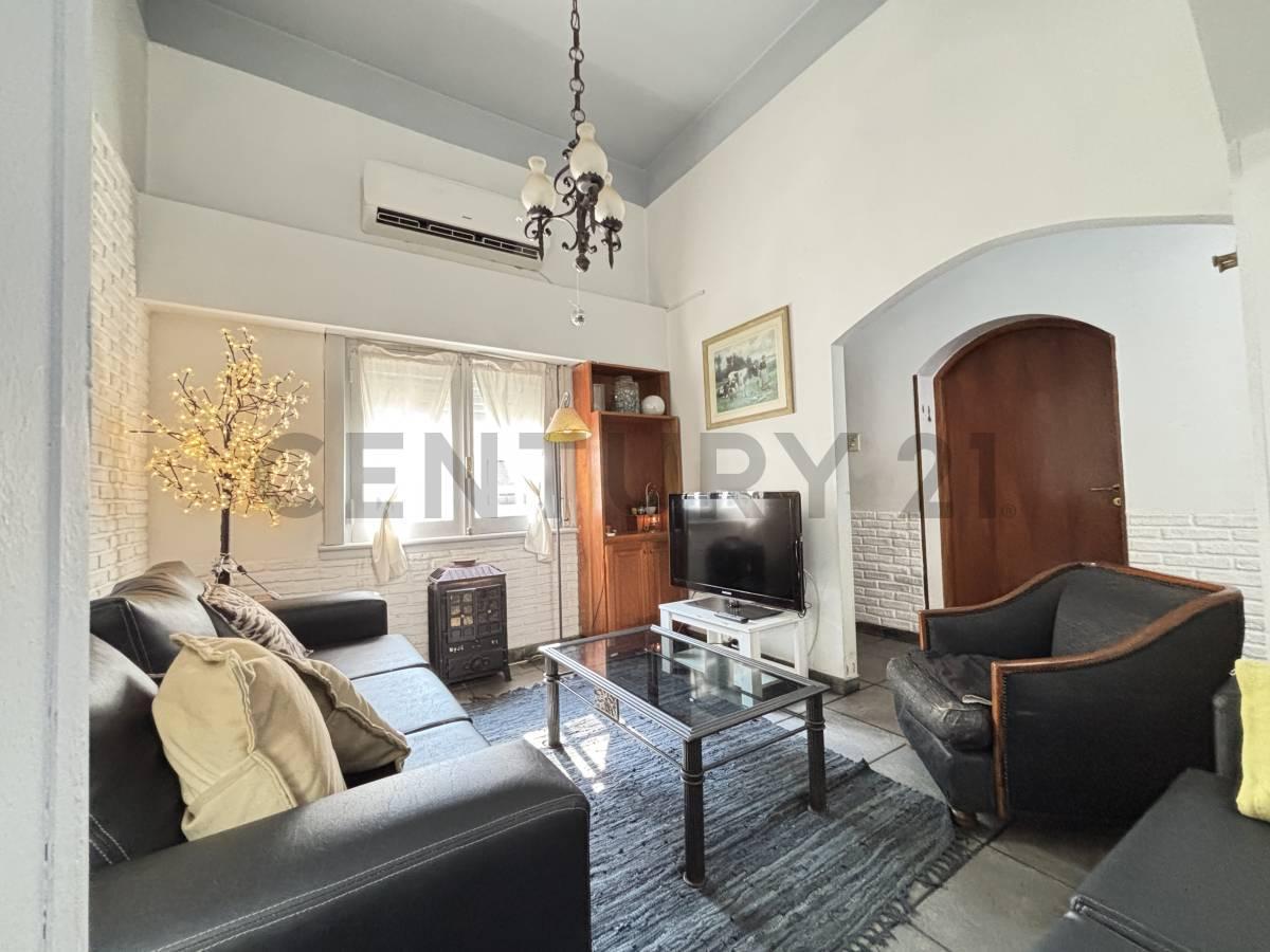 Foto de VENTA CASA 6 AMBIENTES. VILLA URQUIZA., imagen 1