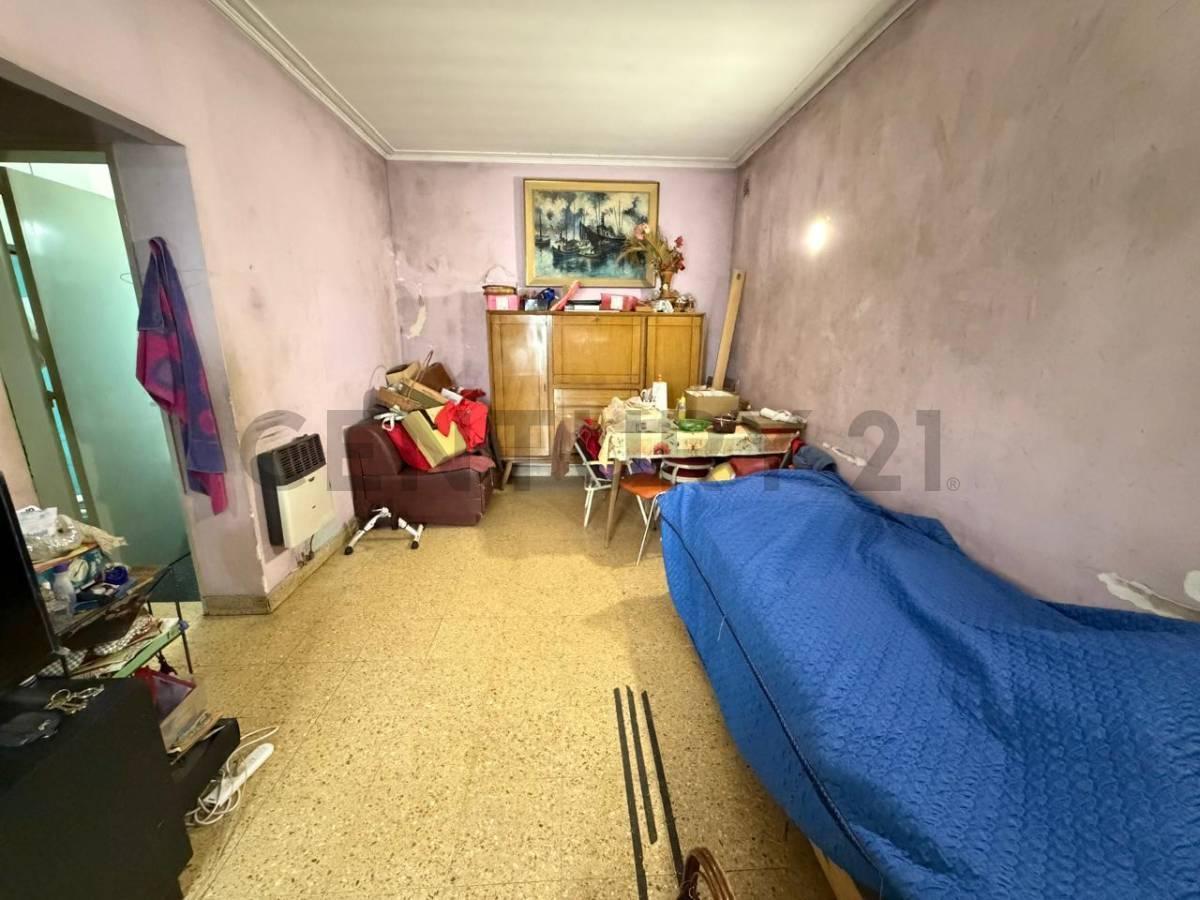 Foto de VENTA PH 2 AMB CON PATIO A RECICLAR EN OLIVOS OPORTUNIDAD !!, imagen 3