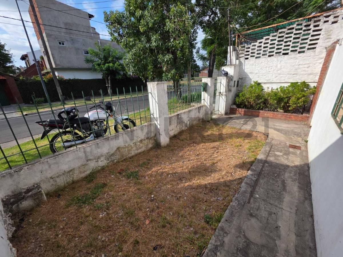 Foto de Venta PH 2 ambientes en Villa Tesei – Permuta, imagen 3