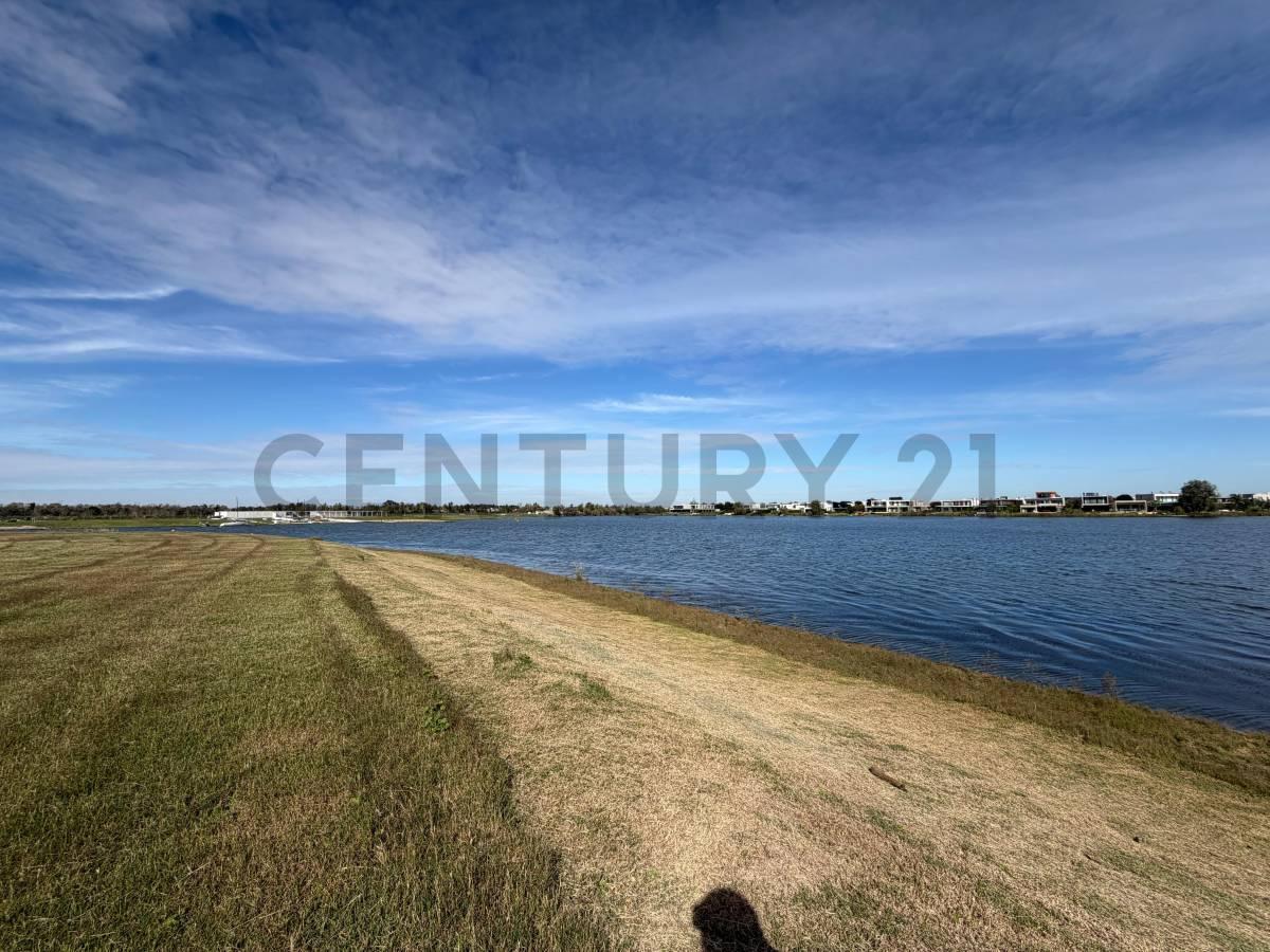 Foto de LOTE A LA LAGUNA EN VENTA – ORILLAS – ACEPTA PERMUTA -PUERTOS DEL LAGO, imagen 2