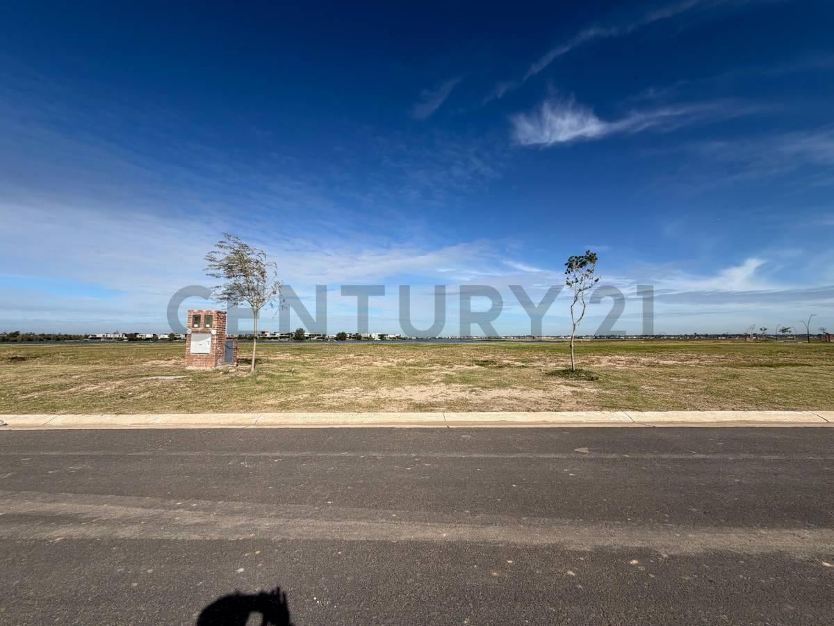 Foto de LOTE A LA LAGUNA EN VENTA – ORILLAS – PUERTOS DEL LAGO, imagen 2