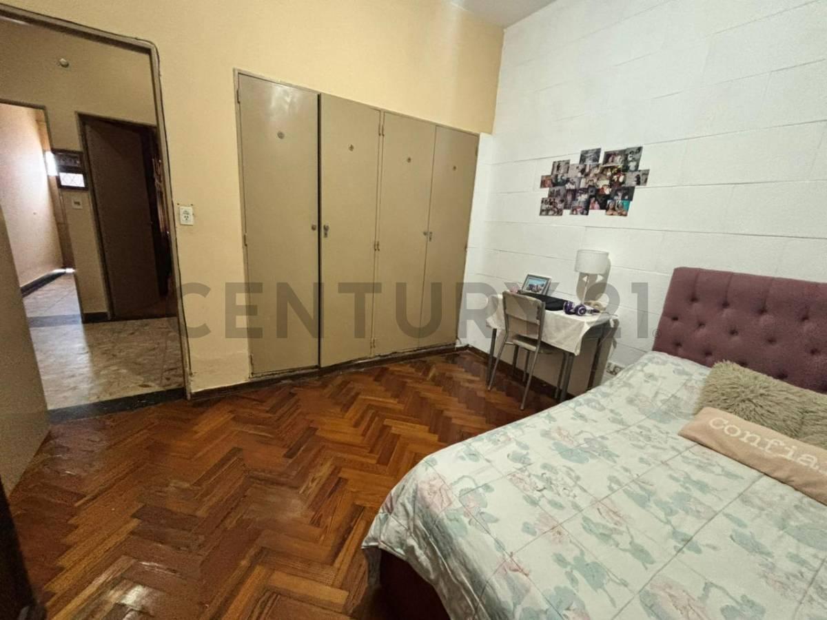 Foto de VENTA PH 3 ambientes con cochera y quincho en Villa Maipú –, imagen 4