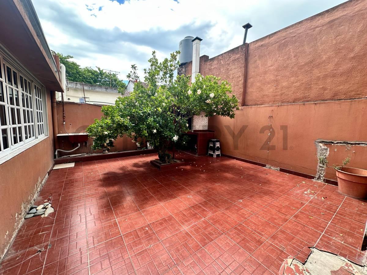 Foto de ACEPTA PERMUTA CASA EN CASEROS NORTE C/COCHERA, PATIO Y TERRAZA!!!!!, imagen 1