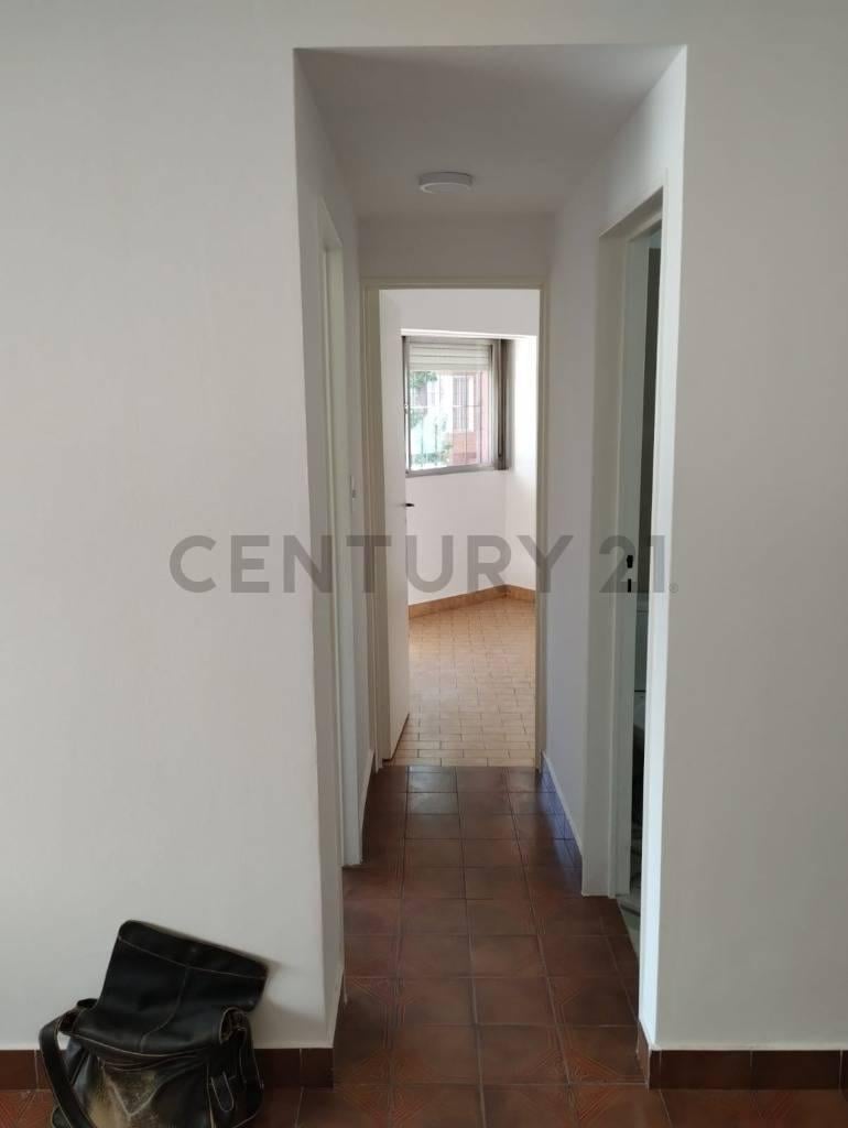 Foto de VENTA 3 AMBIENTES EN SAAVEDRA-RECICLADO-EXCELENTE UBICACIÓN, imagen 3