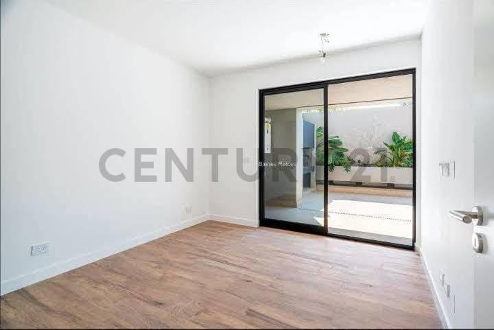 Foto de VENTA DEPARTAMENTO 2 AMBIENTES CON PATIO, GALERIA Y PARRILLA EN VILLA, imagen 5