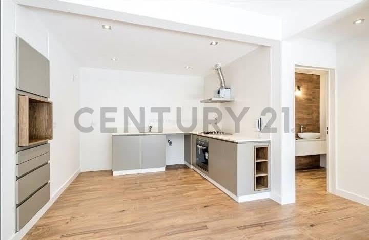 Foto de VENTA DEPARTAMENTO 2 AMBIENTES CON PATIO, GALERIA Y PARRILLA EN VILLA, imagen 3