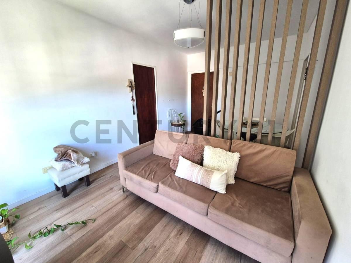 Foto de VENTA 3 AMBIENTES - PISO ALTO - MUY LUMINOSO - SOBRE AV LIBERTADOR, imagen 3