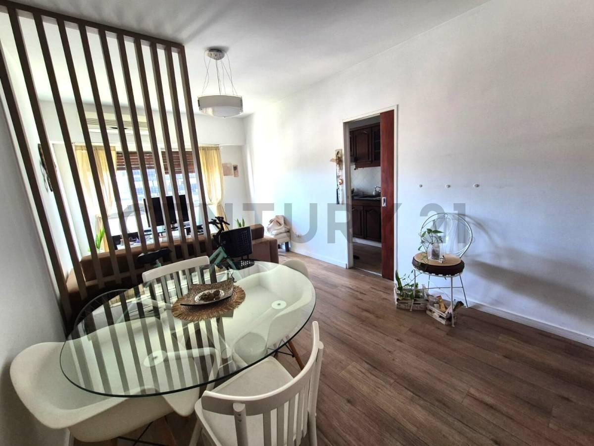 Foto de VENTA 3 AMBIENTES - PISO ALTO - MUY LUMINOSO - SOBRE AV LIBERTADOR, imagen 4