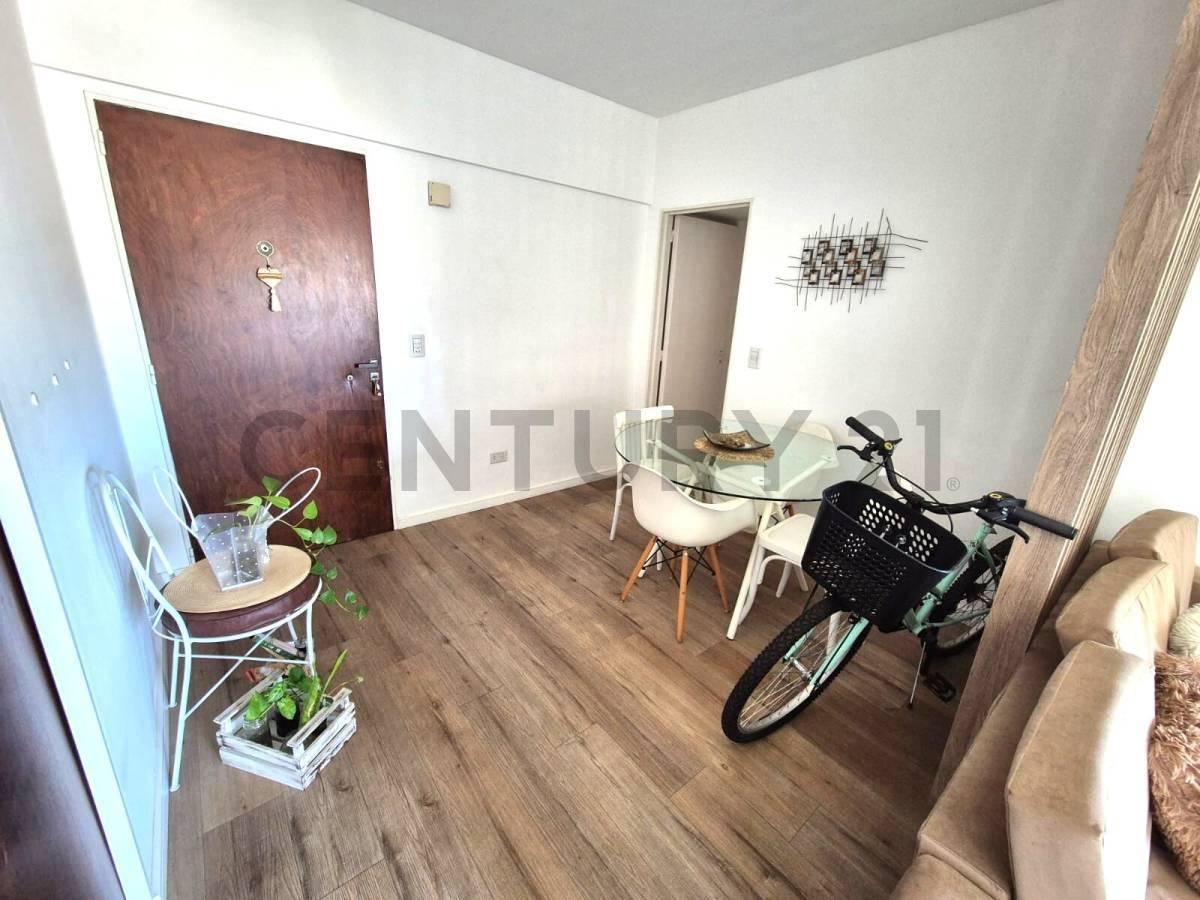 Foto de VENTA 3 AMBIENTES - PISO ALTO - MUY LUMINOSO - SOBRE AV LIBERTADOR, imagen 5