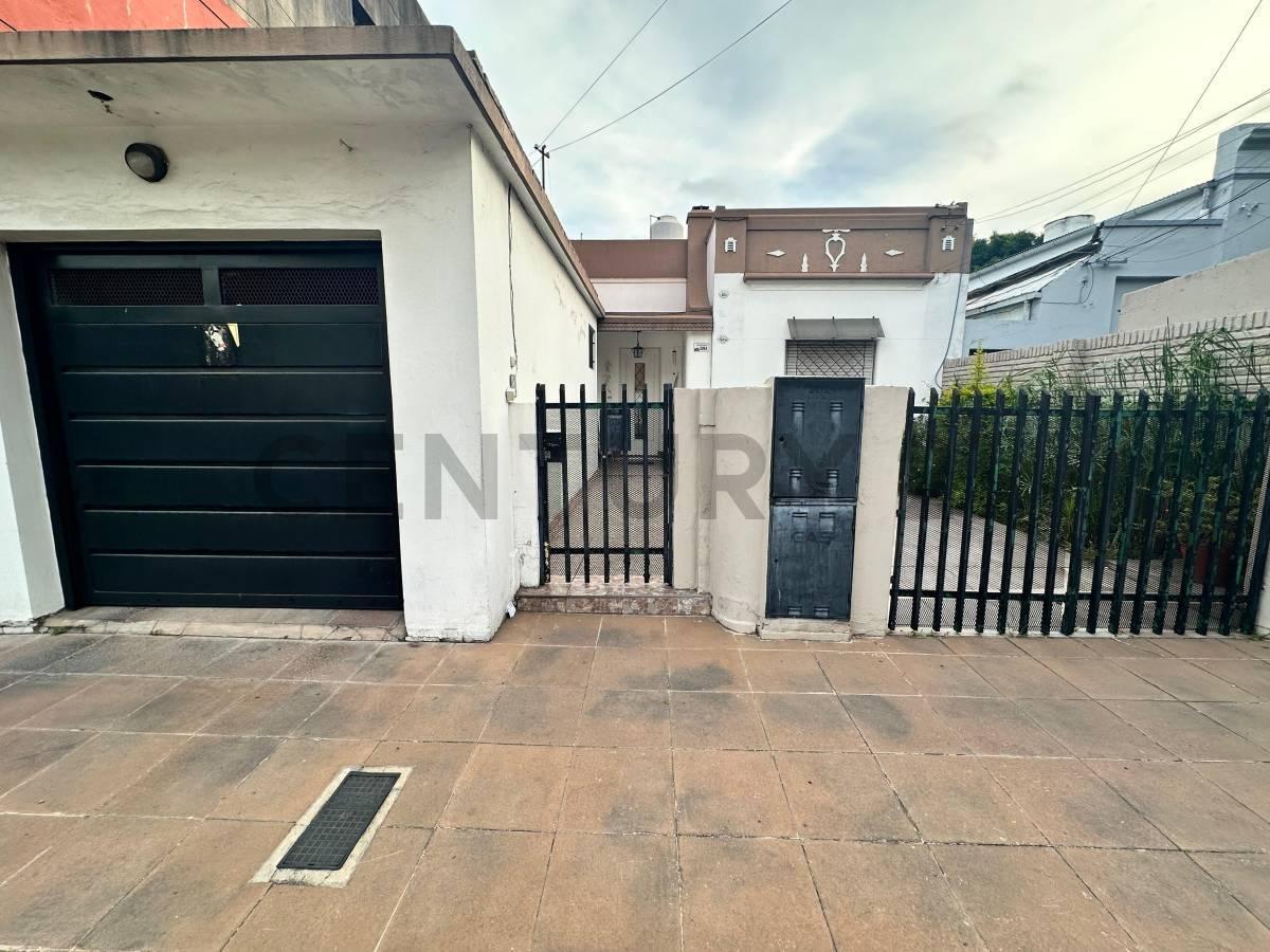 Foto de PH FRENTE C/COCHERA x 2 Y JARDIN y QUINCHO - CASEROS CENTRO, imagen 1
