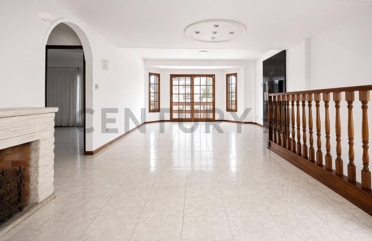 Foto de CASA VENTA RAMOS MEJIA 5 AMBIENTES APTO CREDITO GARAGE PILETA PARQUE, imagen 1