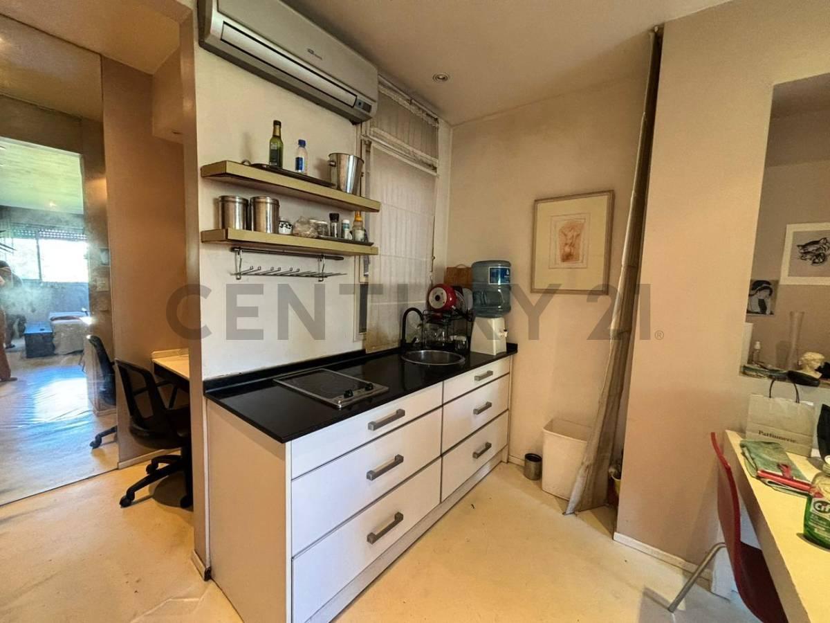 Foto de VENTA MONOAMBIENTE RECICLADO A NUEVO RECOLETA APTO PROFESIONAL, imagen 4