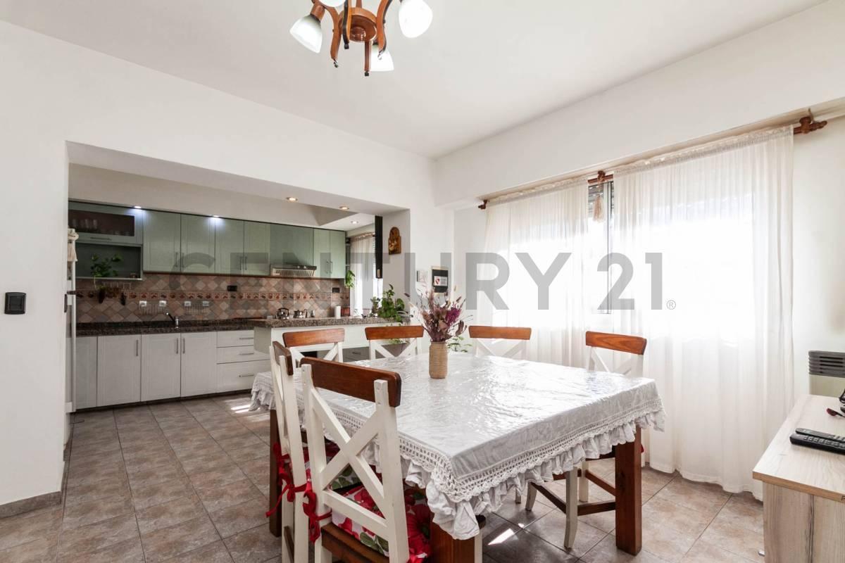 Foto de Venta de Casa 5 Ambientes en Valentín Alsina, Apto crédito!, imagen 4
