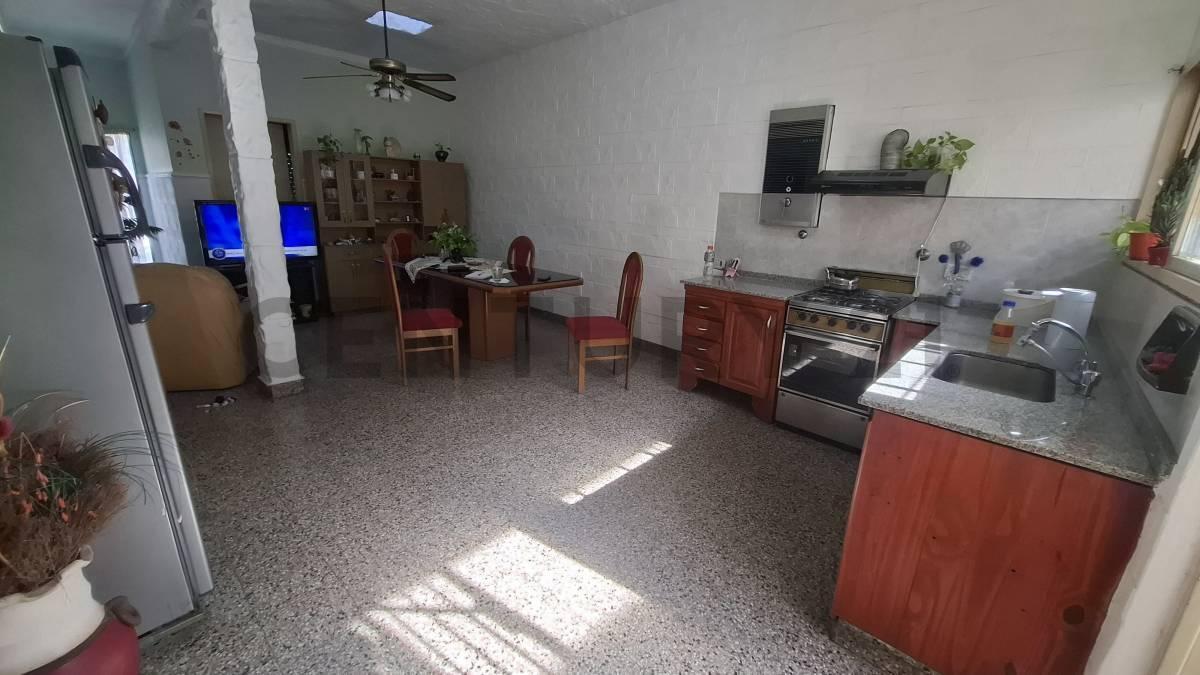 Foto de Venta de casa 4 Ambientes, Remedios de Escalada, Lanús., imagen 1