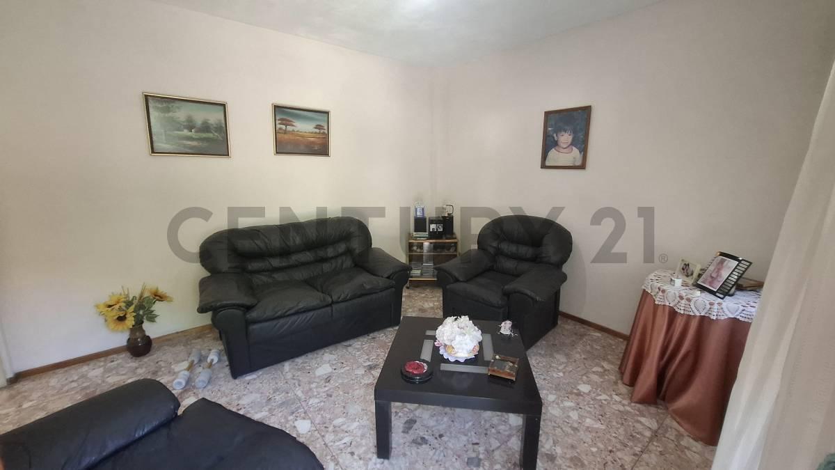 Foto de Venta de casa 4 Ambientes, Remedios de Escalada, Lanús., imagen 3