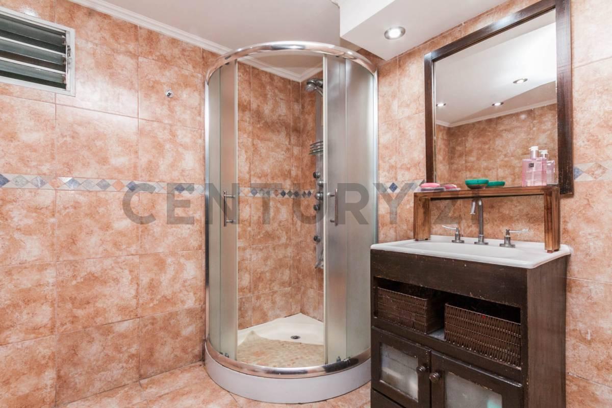 Foto de Venta de Casa 5 Ambientes en Lomas de Zamora!, imagen 4