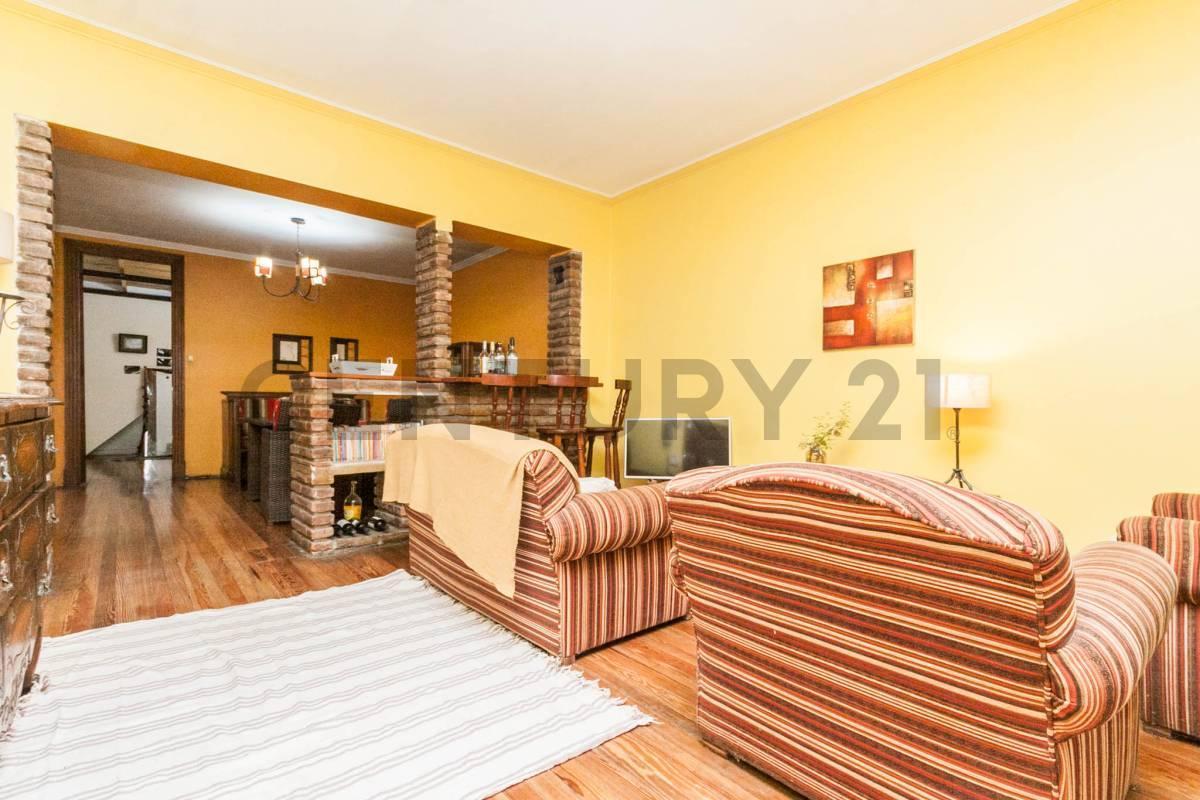 Foto de Venta de Casa 5 Ambientes en Lomas de Zamora!, imagen 2