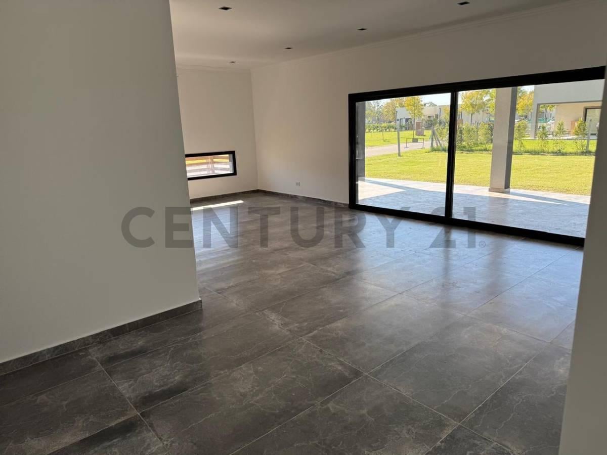 Foto de VENTA CASA 4 AMBIENTESA A ESTRENAR EN SAN PABLO, PILAR, imagen 1
