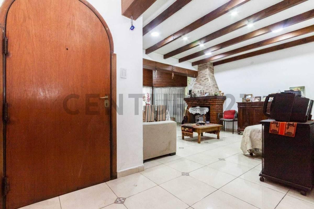 Foto de Casa 5 ambientes apto crédito – Ideal familia – Remedios de Escalada, imagen 5