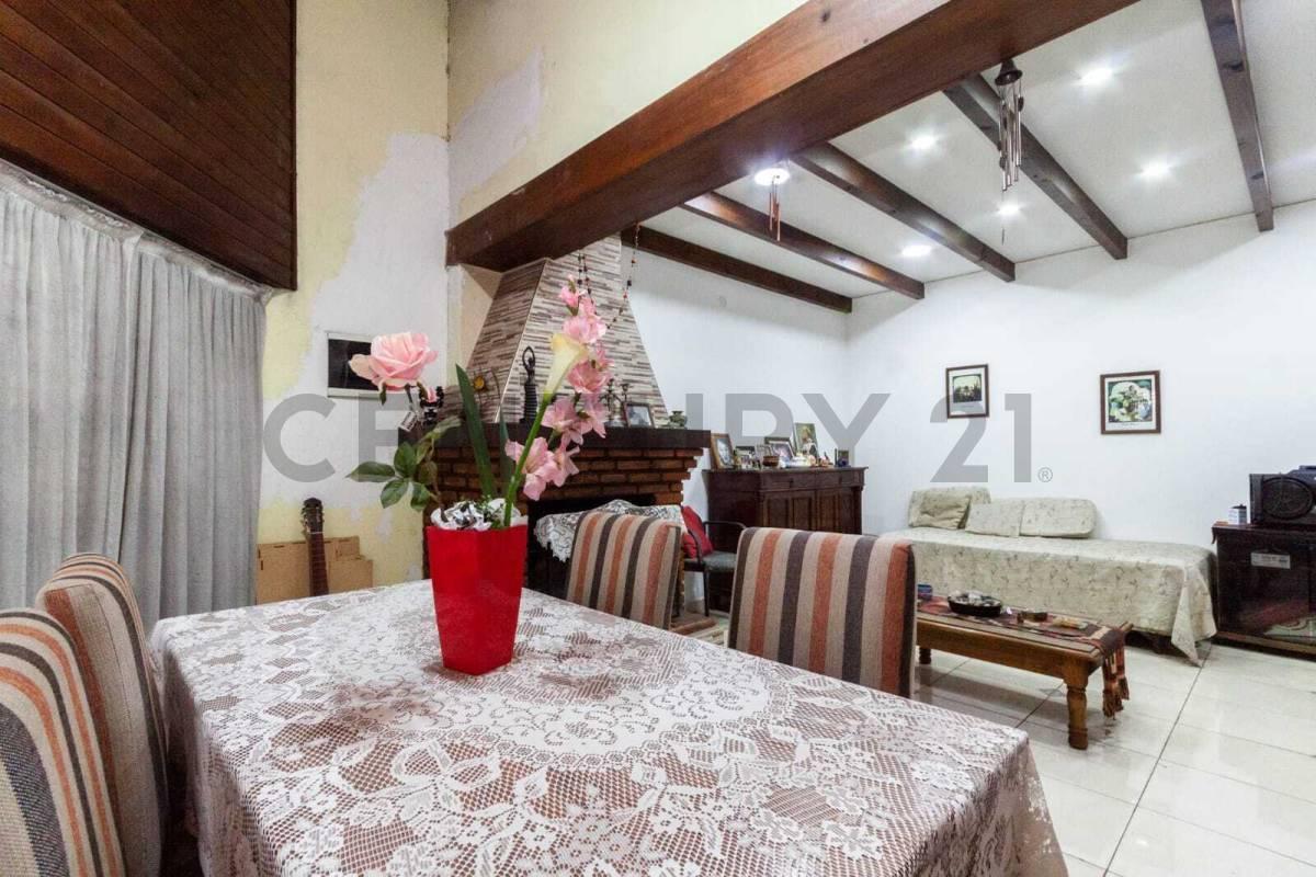 Foto de Casa 5 ambientes apto crédito – Ideal familia – Remedios de Escalada, imagen 3