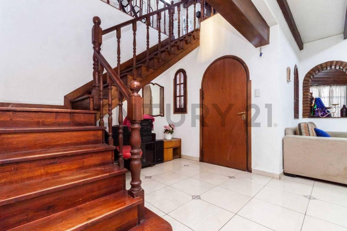 Foto de Casa 5 ambientes apto crédito – Ideal familia – Remedios de Escalada, imagen 4