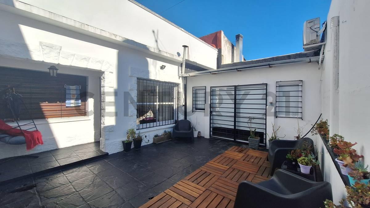 Foto de Venta de Casa 4 ambientes (tipo PH) con Patio y Terraza, Apto Crédito, imagen 3