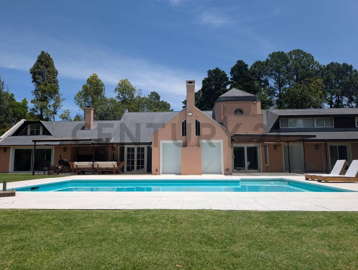 Foto de CARMEL COUNTRY CLUB , PILAR - IMPONENTE CASA EN VENTA, imagen 4