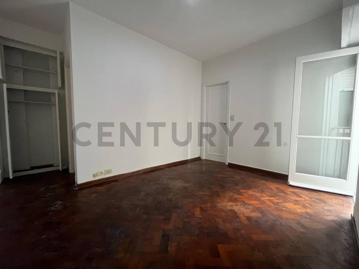 Foto de VENTA 3 AMBIENTES - SAAVEDRA - MUY LUMINOSO Y SILENCIOSO - POR ESCALERA, imagen 2