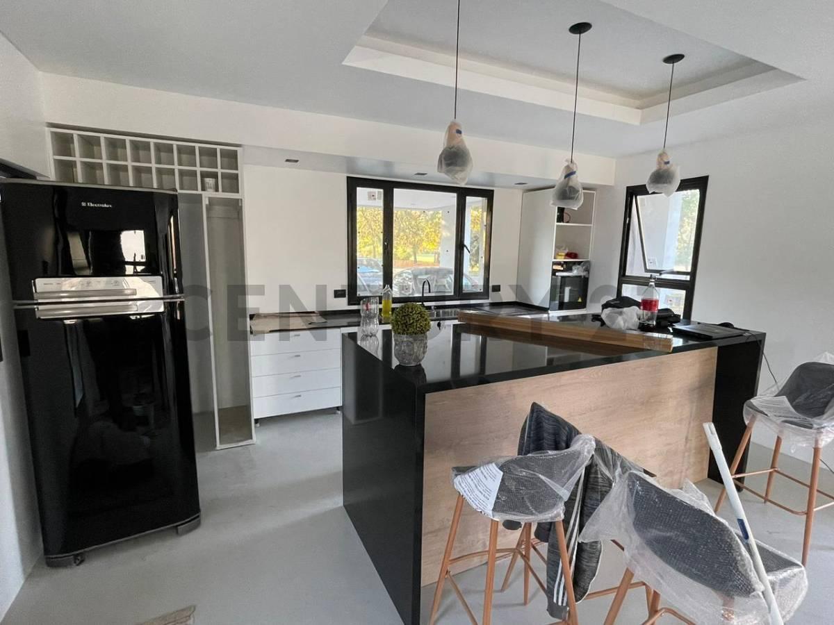 Foto de VENTA/PERMUTA CASA 5 AMBIENTES EN BARRIO CERRADO "HARAS SAN PABLO", imagen 2