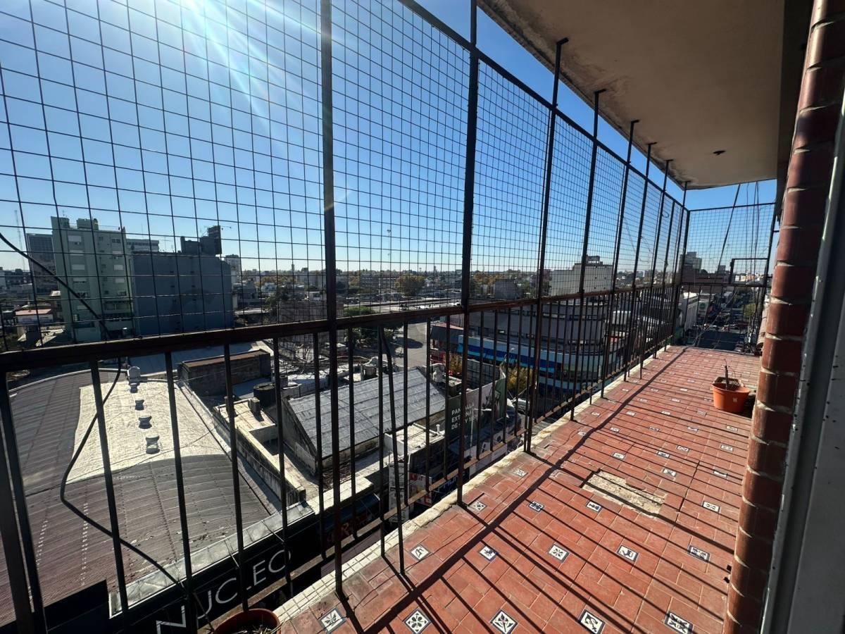 Foto de VENTA DEPARTAMENTO 4 AMBIENTES EN MORÓN CENTRO, imagen 2