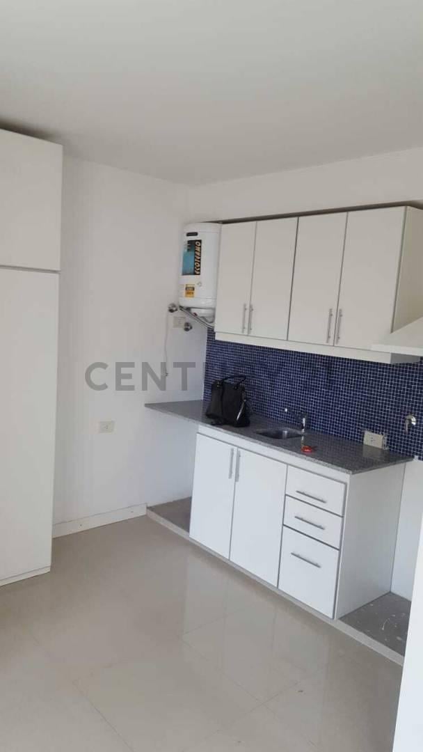 Foto de Monoambiente en Alquiler con Balcón al Frente y Parrilla Propia |, imagen 5
