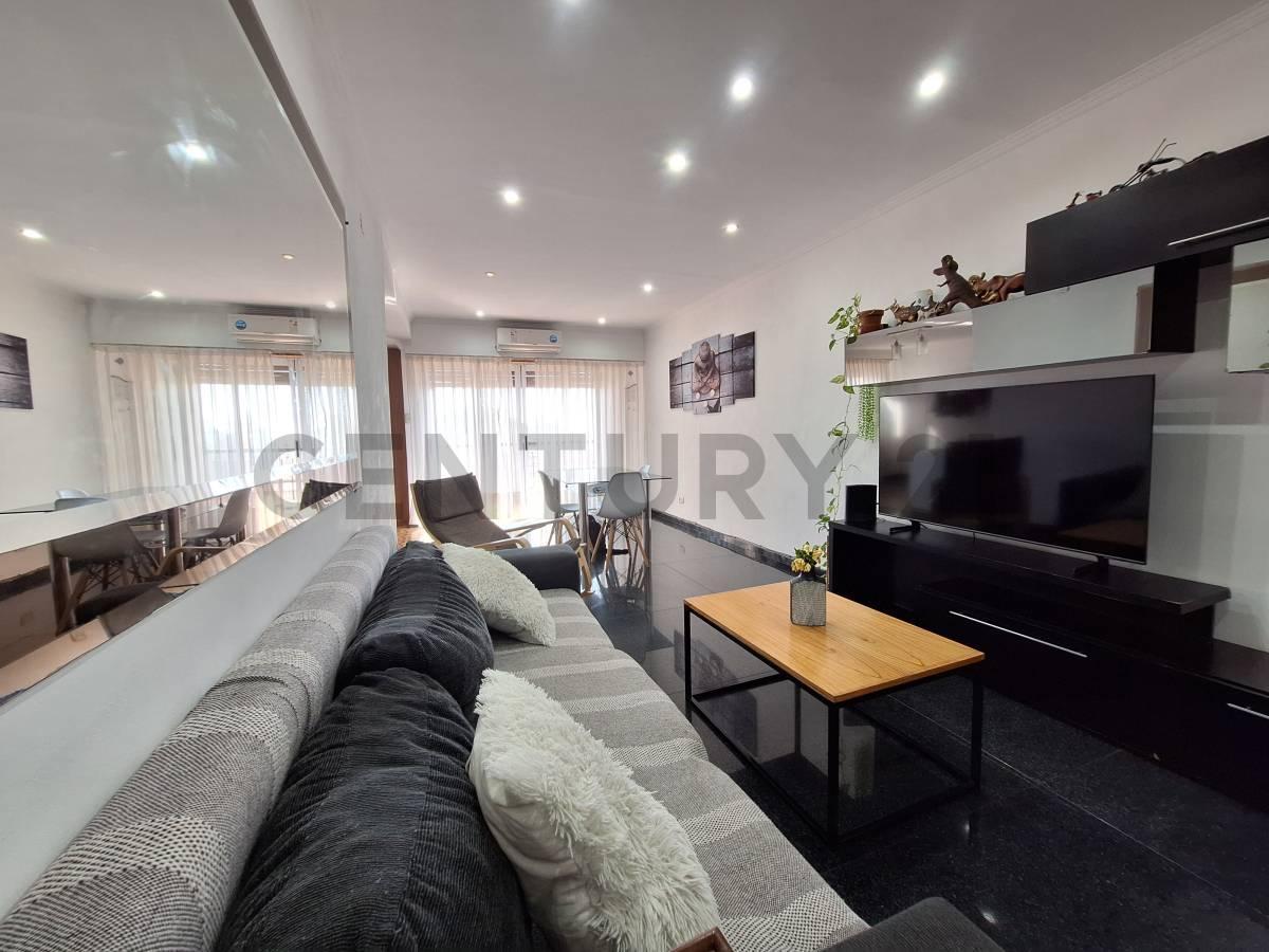 Foto de Departamento 4 Ambientes 157 m² Frente a Plaza Alsina – Apto Crédito, imagen 1
