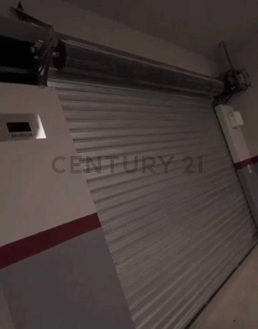 Foto de VENTA COCHERA FIJA CUBIERTA EN EDIFICIO - ALMAGRO CABA, imagen 1