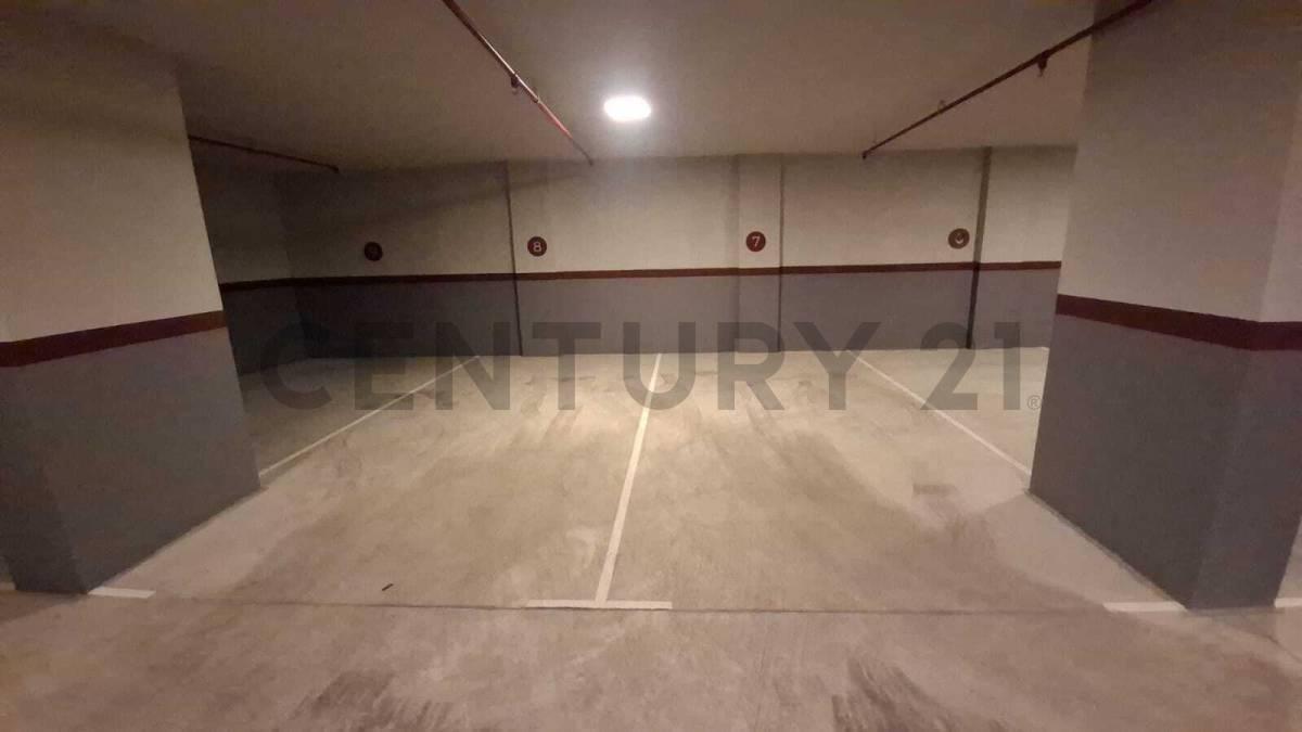 Foto de VENTA COCHERA FIJA CUBIERTA EN EDIFICIO - ALMAGRO CABA, imagen 2