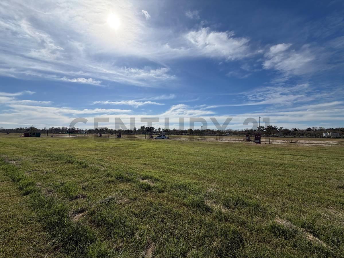 Foto de LOTE EN VENTA – ORILLAS – PUERTOS DEL LAGO, imagen 3