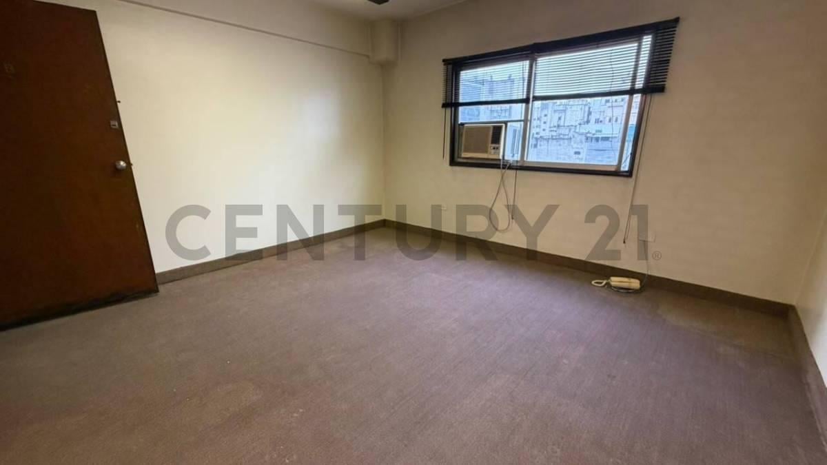 Foto de VENTA DEPARTAMENTO/OFICINA PISO 11 LUMINOSO, imagen 3