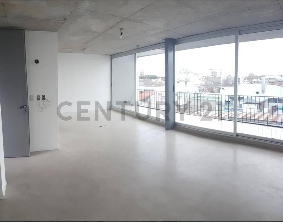 Foto de VENTA DEPARTAMENTO 2 AMB. EN SAAVEDRA C/ COCHERA Y TERRZA PROPIA., imagen 3