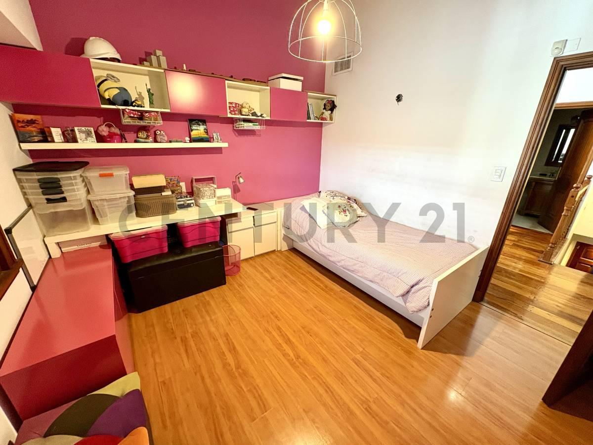 Foto de VENTA CASA 6 AMBIENTES GARAGE TOILLETE PARQUE PISCINA PARRILLA PATIO EN, imagen 4
